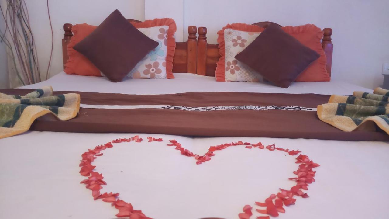 Julie Guest House 탕갈레 외부 사진